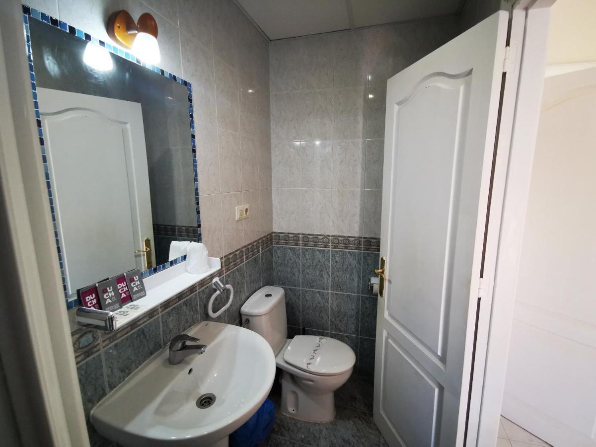 Hostal Marazul Nerja Eksteriør billede